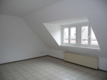 Zentrale 3-Zimmer Wohnung im 3. OG, 46397 Bocholt, Dachgeschosswohnung