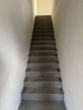 Treppe zum 1. OG - Helle Maisonettewohnung mit Loggia in Neubau-Doppelhaushälfte