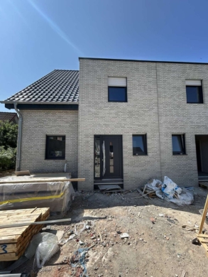 Charmantes Doppelhaus in Wesel mit modernem Komfort, 46483 Wesel, Doppelhaushälfte
