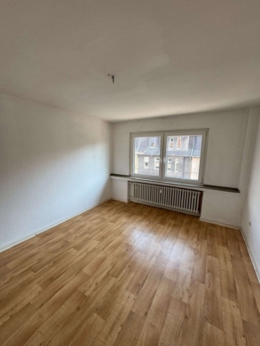 Dachgeschoss mit Balkon und 2 Schlafzimmern in Duisburg-Sternbuschweg - Bild (65744)
