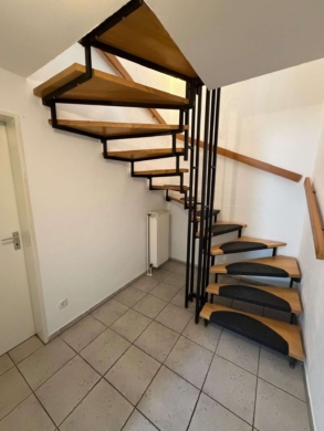 Frisch renoviert! Souterrain-Apartment mit 2 Zimmern, Terrasse, Stellplatz und EBK in Wesel - Bild (64694)