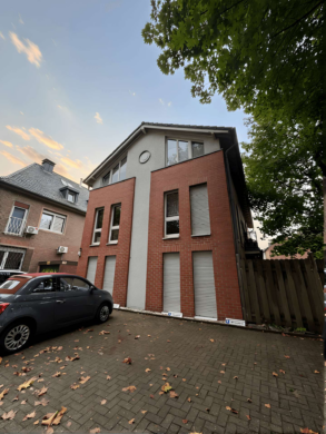 Frisch renoviert! Souterrain-Apartment mit 2 Zimmern, Terrasse, Stellplatz und EBK in Wesel - Bild (64684)