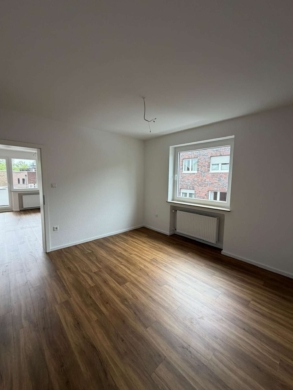 Erstbezug nach Renovierung! Helle 4-Zimmer-Wohnung mit Balkon in Bocholt an der Kurfürstenstraße - Bild (64283)