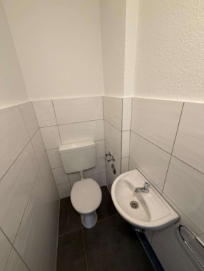 Erstbezug nach Renovierung! Helle 4-Zimmer-Wohnung mit Balkon in Bocholt an der Kurfürstenstraße - Bild (64295)