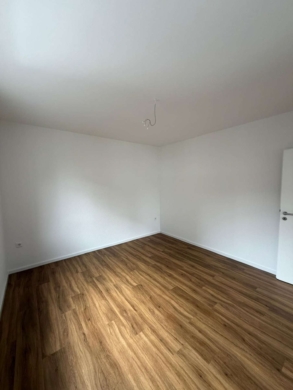 Erstbezug nach Renovierung! Helle 4-Zimmer-Wohnung mit Balkon in Bocholt an der Kurfürstenstraße - Bild (64517)