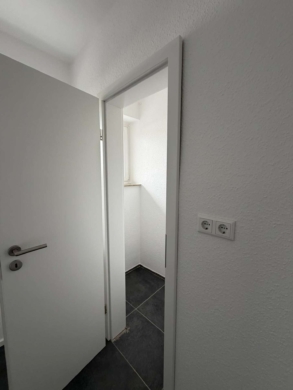 Erstbezug nach Renovierung! Helle 4-Zimmer-Wohnung mit Balkon in Bocholt an der Kurfürstenstraße - Bild (64525)