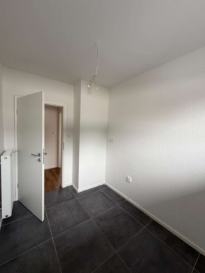 Erstbezug nach Renovierung! Helle 4-Zimmer-Wohnung mit Balkon in Bocholt an der Kurfürstenstraße - Bild (64523)
