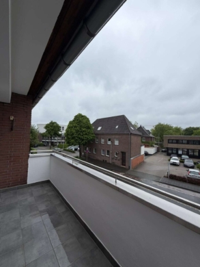 Erstbezug nach Renovierung! Helle 4-Zimmer-Wohnung mit Balkon in Bocholt an der Kurfürstenstraße - Bild (64297)