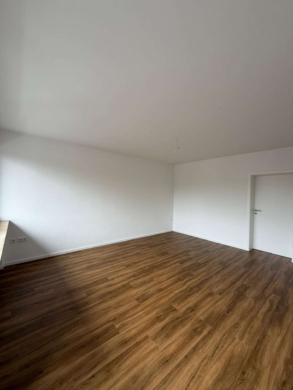 Erstbezug nach Renovierung! Helle 4-Zimmer-Wohnung mit Balkon in Bocholt an der Kurfürstenstraße - Bild (64288)