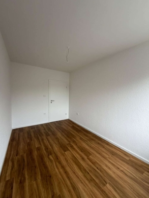 Erstbezug nach Renovierung! Helle 4-Zimmer-Wohnung mit Balkon in Bocholt an der Kurfürstenstraße - Bild (64281)