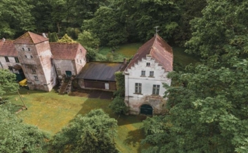 Ein Schloss als Leinwand: Erwecken Sie dieses charmante Wahrzeichen zu neuem Leben. - Titelbild (63042)