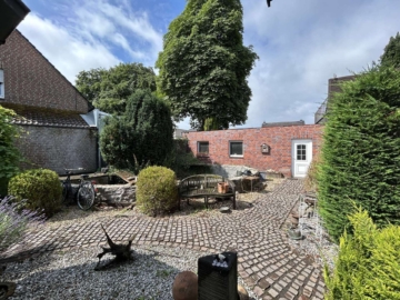 Charmantes Einfamilienhaus mit Garten in Rhede, 46414 Rhede, Einfamilienhaus