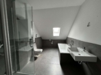 Bad (2) - 3-Zimmer Dachgeschoss-Wohnung in Dingden (Whg. 17)
