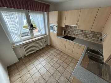 Renovierte 2-Zimmerwohnung direkt an der Adenauerallee zu vermieten - Bild (65234)