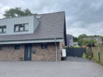 Titelbild - Neuwertige DHH mit Garten und Garage in Dingden (Nr 6)