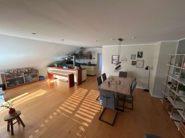 Moderne Dachgeschosswohnung mit Balkon in Bocholt, 46397 Bocholt, Etagenwohnung