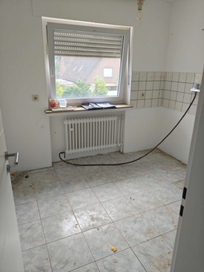 Renovierte Balkonwohnung im 1. OG mit Einbauküche, Keller und Gasheizung in Rhede – Heinestraße - Bild (63623)
